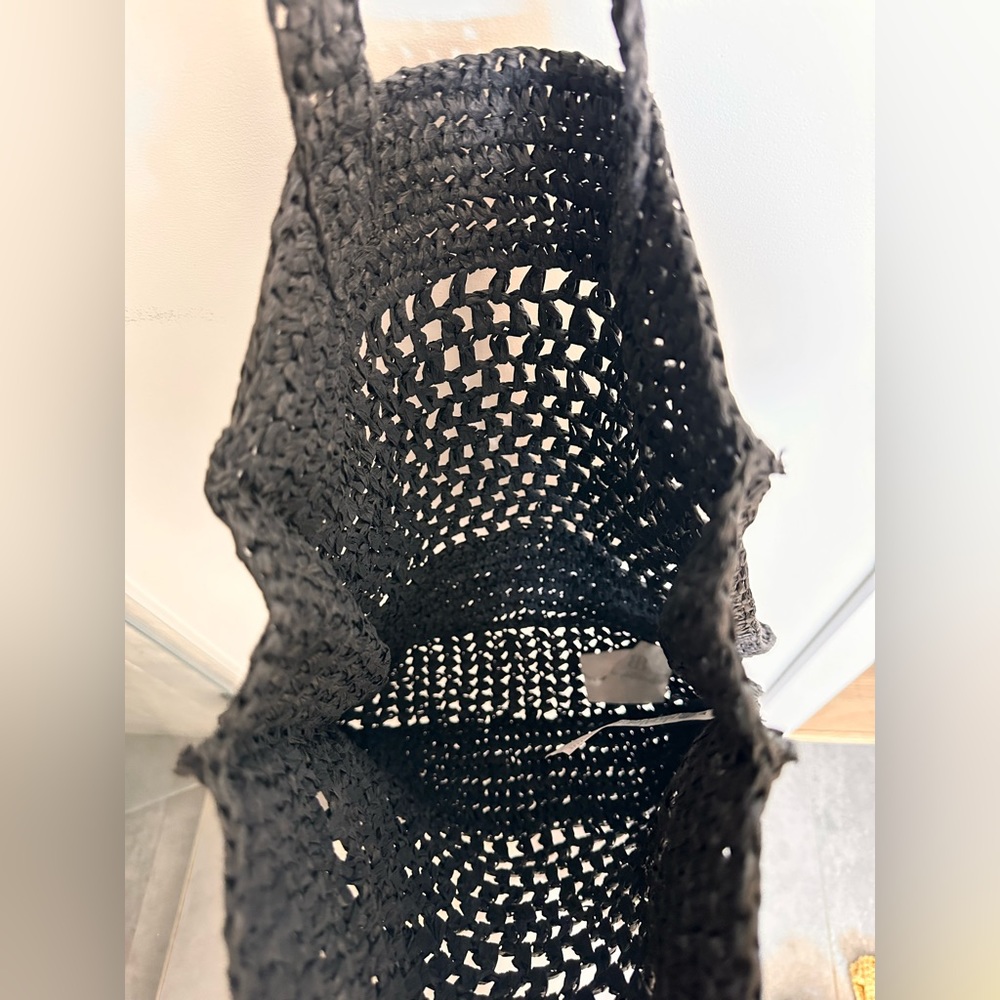 Old Navy black Straw-Paper Crochet Tote Bag - Picture 2 of 4
